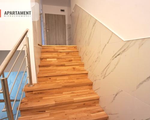 UROKLIWA KAMIENICA ZE STAŁYM DOCHODEM W CENTRUM !!