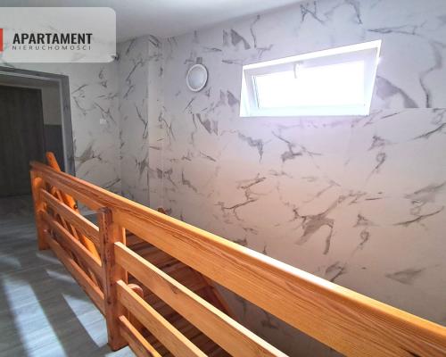 UROKLIWA KAMIENICA ZE STAŁYM DOCHODEM W CENTRUM !!