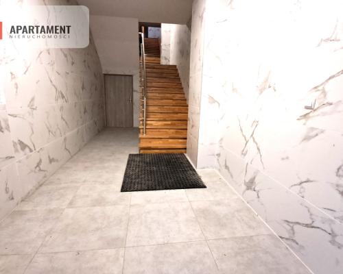 UROKLIWA KAMIENICA ZE STAŁYM DOCHODEM W CENTRUM !!