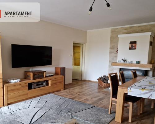 4 lokale mieszkalne, lokal komercyjny,duża działka