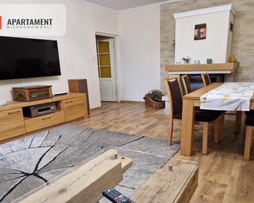 4 lokale mieszkalne, lokal komercyjny,duża działka