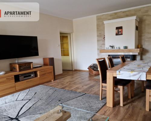 4 lokale mieszkalne, lokal komercyjny,duża działka