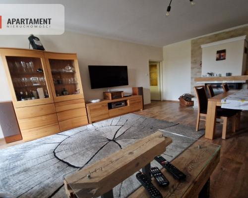 4 lokale mieszkalne, lokal komercyjny,duża działka