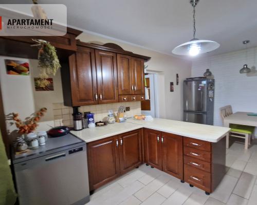 4 lokale mieszkalne, lokal komercyjny,duża działka