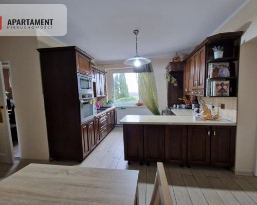 4 lokale mieszkalne, lokal komercyjny,duża działka