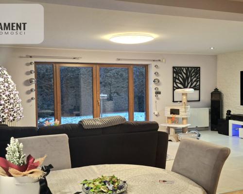 Piękny dom niedaleko jeziora Jezuickiego