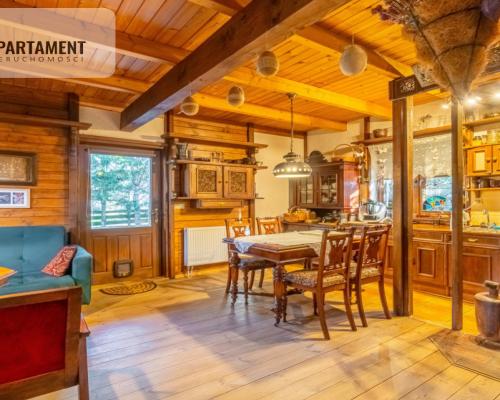 Oryginalny dom w bajkowej scenerii.