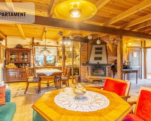 Oryginalny dom w bajkowej scenerii.