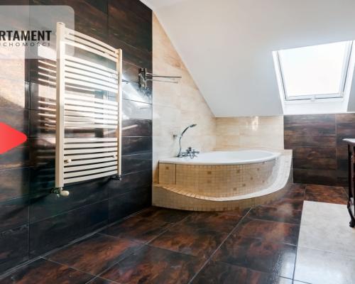 Dom z dochodem-część wynajęta Żabce