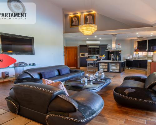 Rezydencja w Stylu Hiszpańskim.