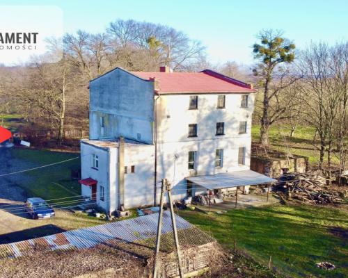 Dom, 3 mieszkania, 5 ha gruntów! Gmina Czernica