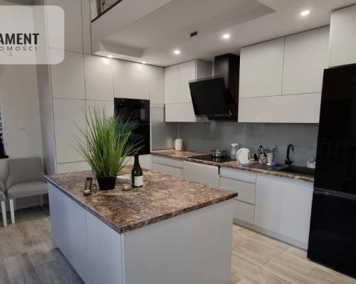 Komfortowy dom z klimatyzacją w dobrej lokalizacji