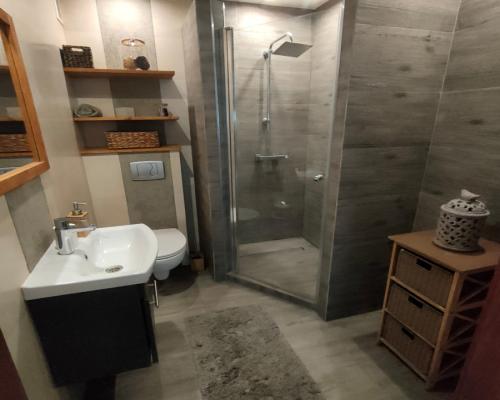 Gustowny dom w Tucholi - JEZIORO.