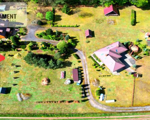 2 Domy Ranczo przy drodze krajowej. Podział