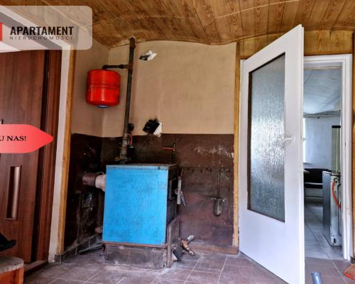 Dom na działce 3500m2 ze stodołą i budynkiem gosp.