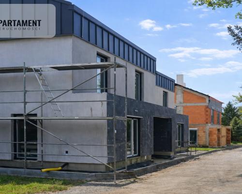 Domy w cichej i spokojnej okolicy