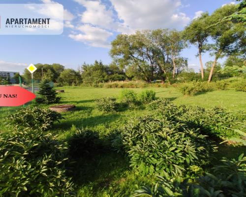 TYLKO U NAS ! Duża działka w dobrej okolicy.