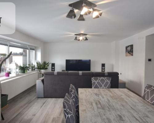 Duży dom- dwa mieszkania, centrum