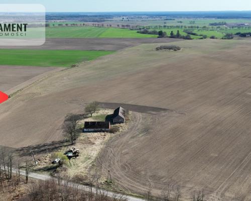 Klimatyczny dom z czerwonej cegły na wsi