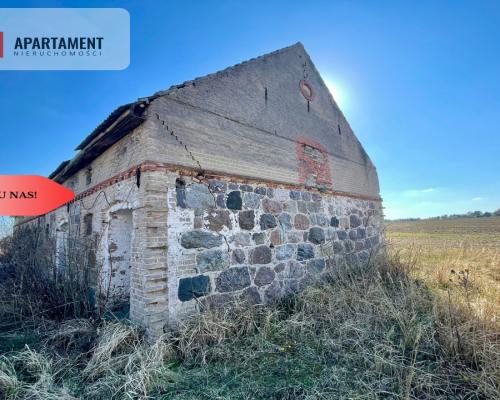 Klimatyczny dom z czerwonej cegły na wsi