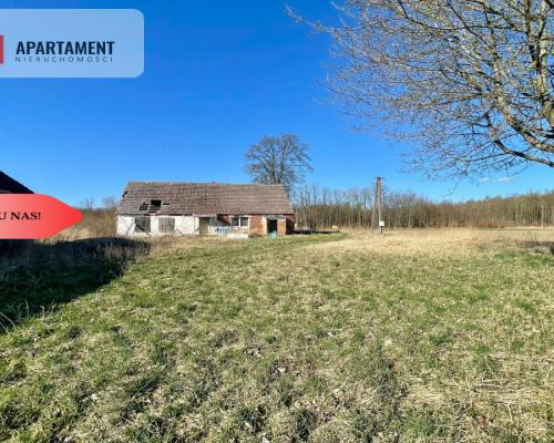 Klimatyczny dom z czerwonej cegły na wsi