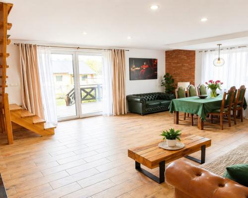 Duży dom gotowy do zamieszkania! Ładna okolica!!!