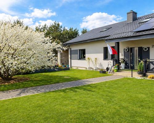 Duży dom gotowy do zamieszkania! Ładna okolica!!!