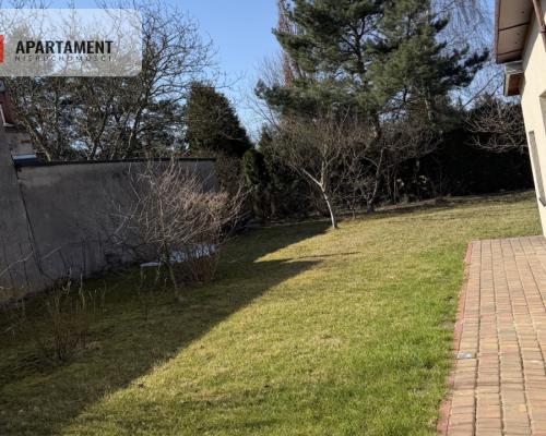 Rewelacyjny  dom  z dużą działką 947 mkw.