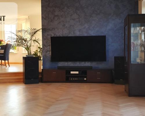 Wspaniała Nieruchomość z Urokliwym Ogrodem!