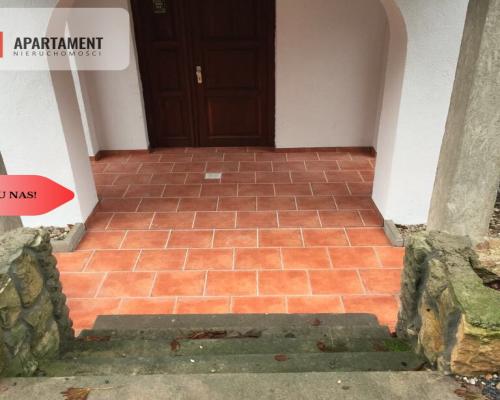 Duży dom 270 m2. Można zaaranżować 3 apartamenty.