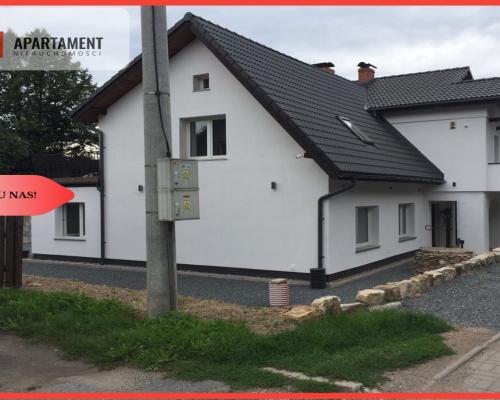 Duży dom 270 m2. Można zaaranżować 3 apartamenty.