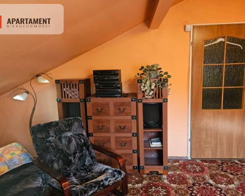 Ładny dom w lesie  blisko jeziora