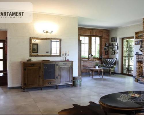 DOM PRZY LESIE/ GMINA DOBRCZ