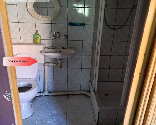 Dom na wsi do własnej aranżacji na dużej działce.