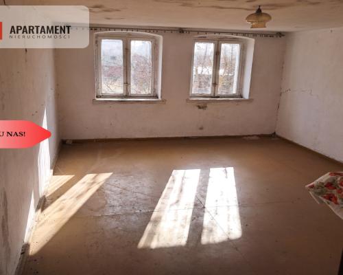 Dom na wsi do własnej aranżacji na dużej działce.