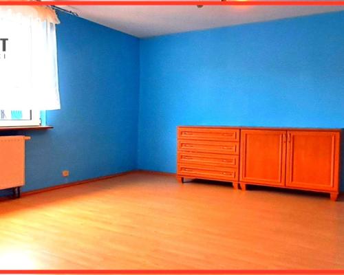 Piętro domu z ogrodem