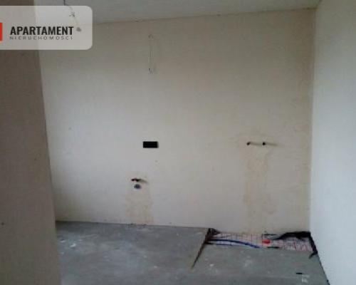 Nowy dom w dobrej lokalizacji