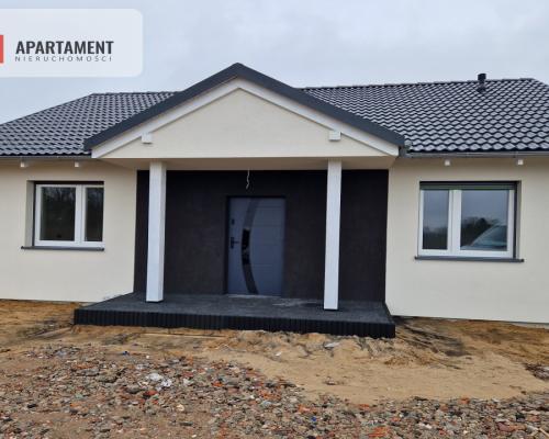 Nowy dom w dobrej lokalizacji