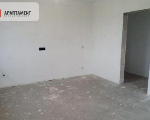 Nowy dom w dobrej lokalizacji