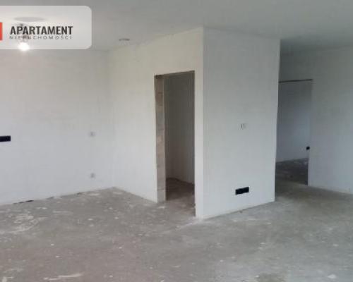 Nowy dom w dobrej lokalizacji