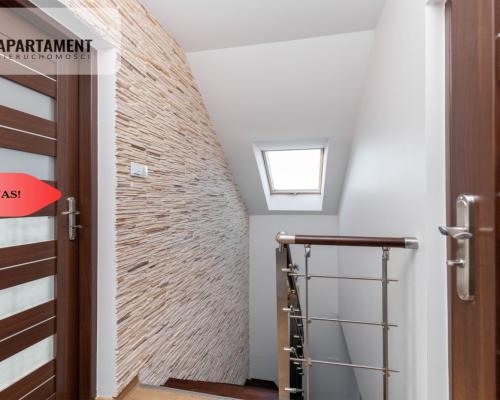 Zadbany dom wolnostojący z dużym ogrodem!