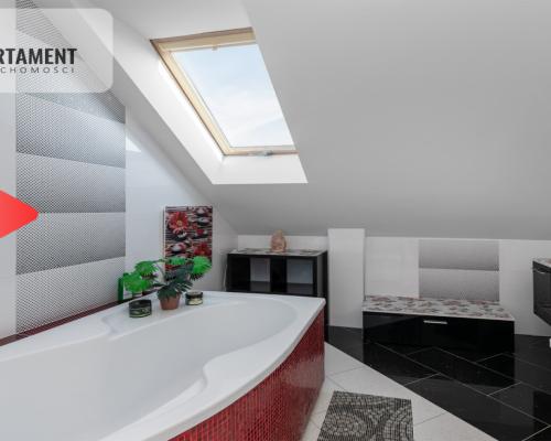 Zadbany dom wolnostojący z dużym ogrodem!