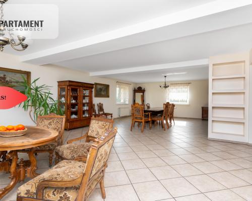 Przestronny dom w spokojnej okolicy!