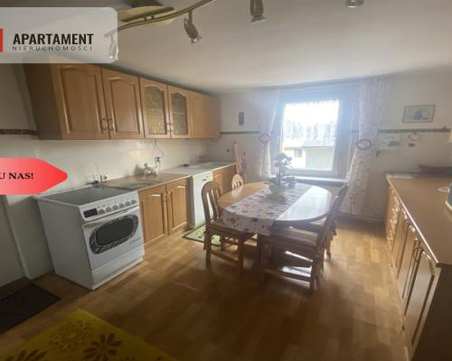 Przestronna kamienica z garażami w mieście