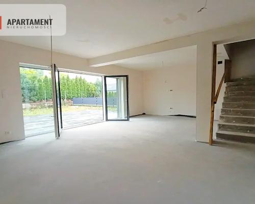 Dom blisko plaży Jezioraka. Stan deweloperski