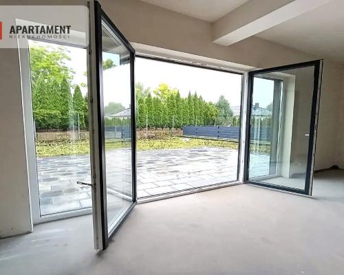 Dom blisko plaży Jezioraka. Stan deweloperski