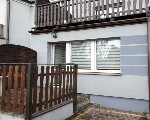 Dom z ogrodem i lokalem pod działalność