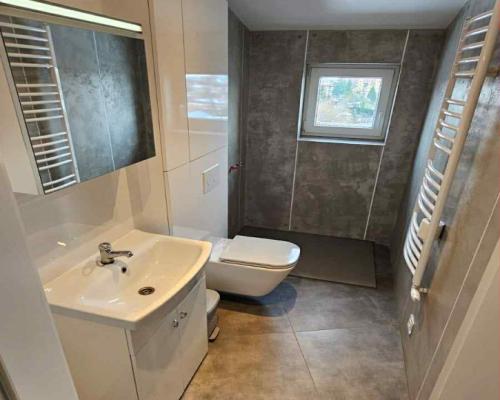 Dom z ogrodem i lokalem pod działalność