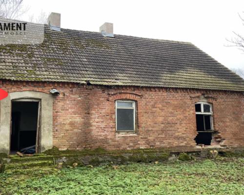 Duża działka z domem do odbudowy bądź rozbiórki