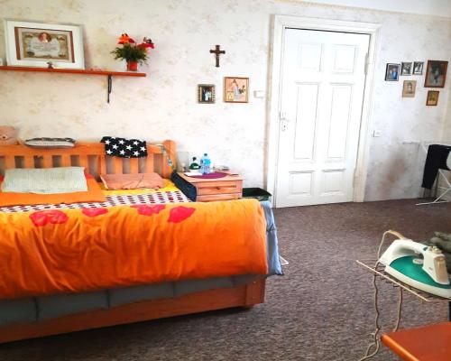 Mogilno- kamienica na rynku 175m2, lokal handlowy